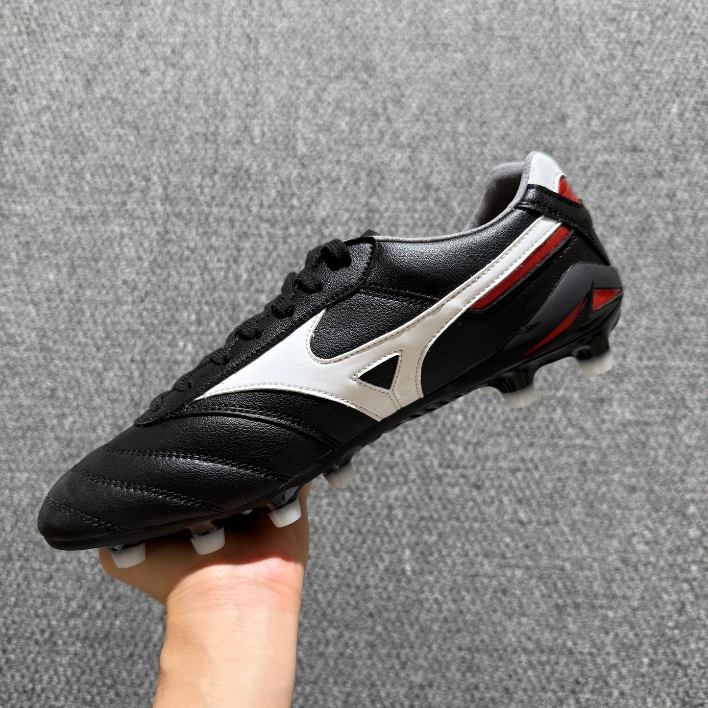 Mizuno Morelia Neo