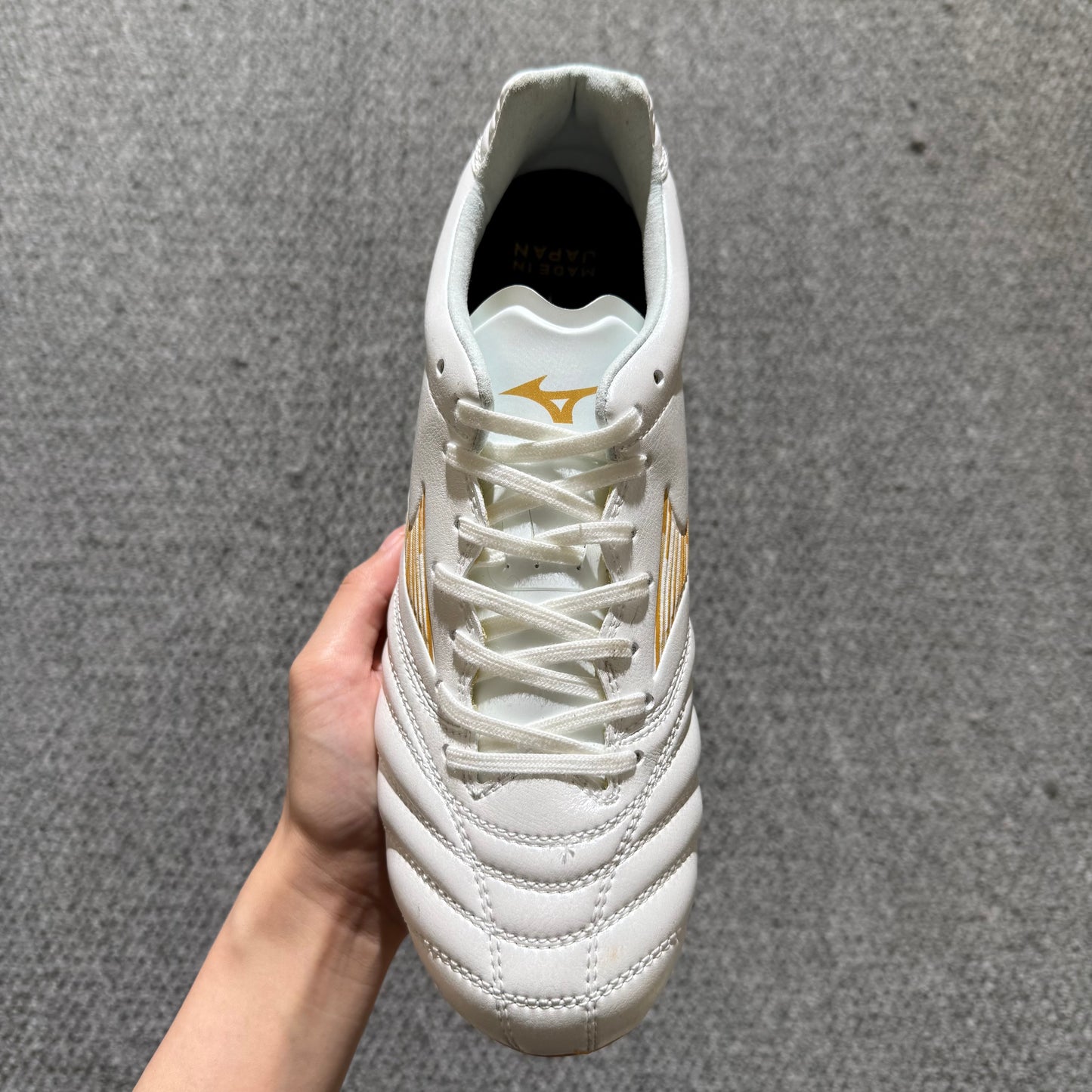 Mizuno Morelia Neo