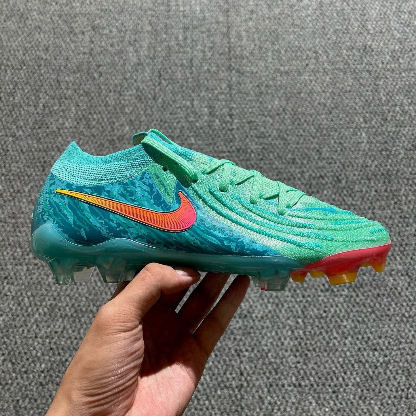 Nike Phantom Luna Elite FG