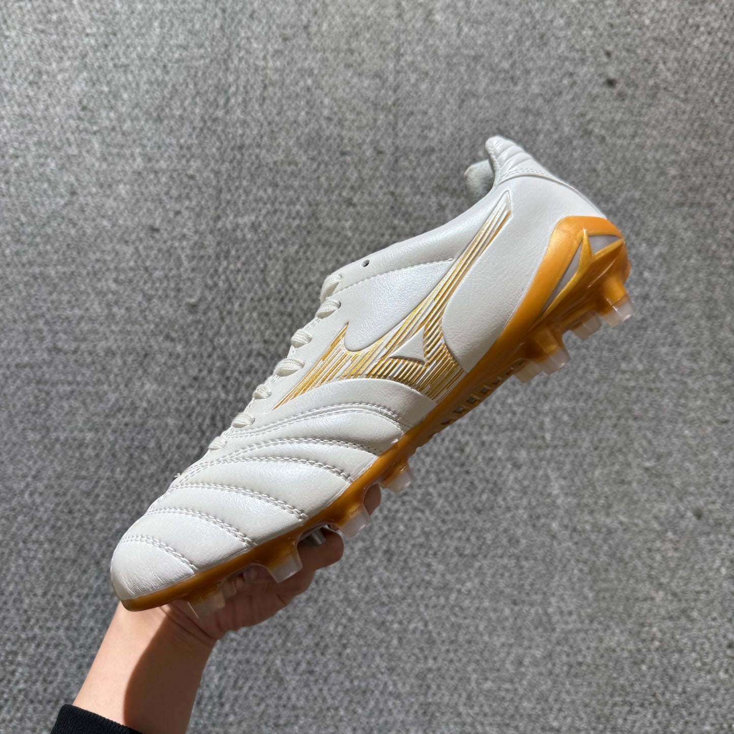 Mizuno Morelia Neo