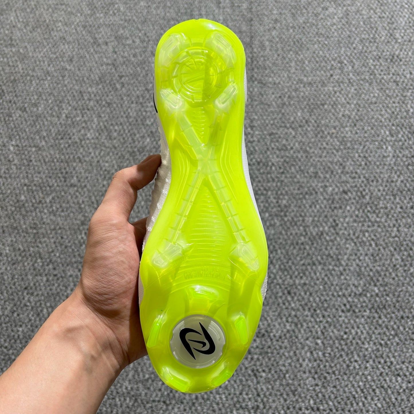 Nike Phantom Luna Elite FG