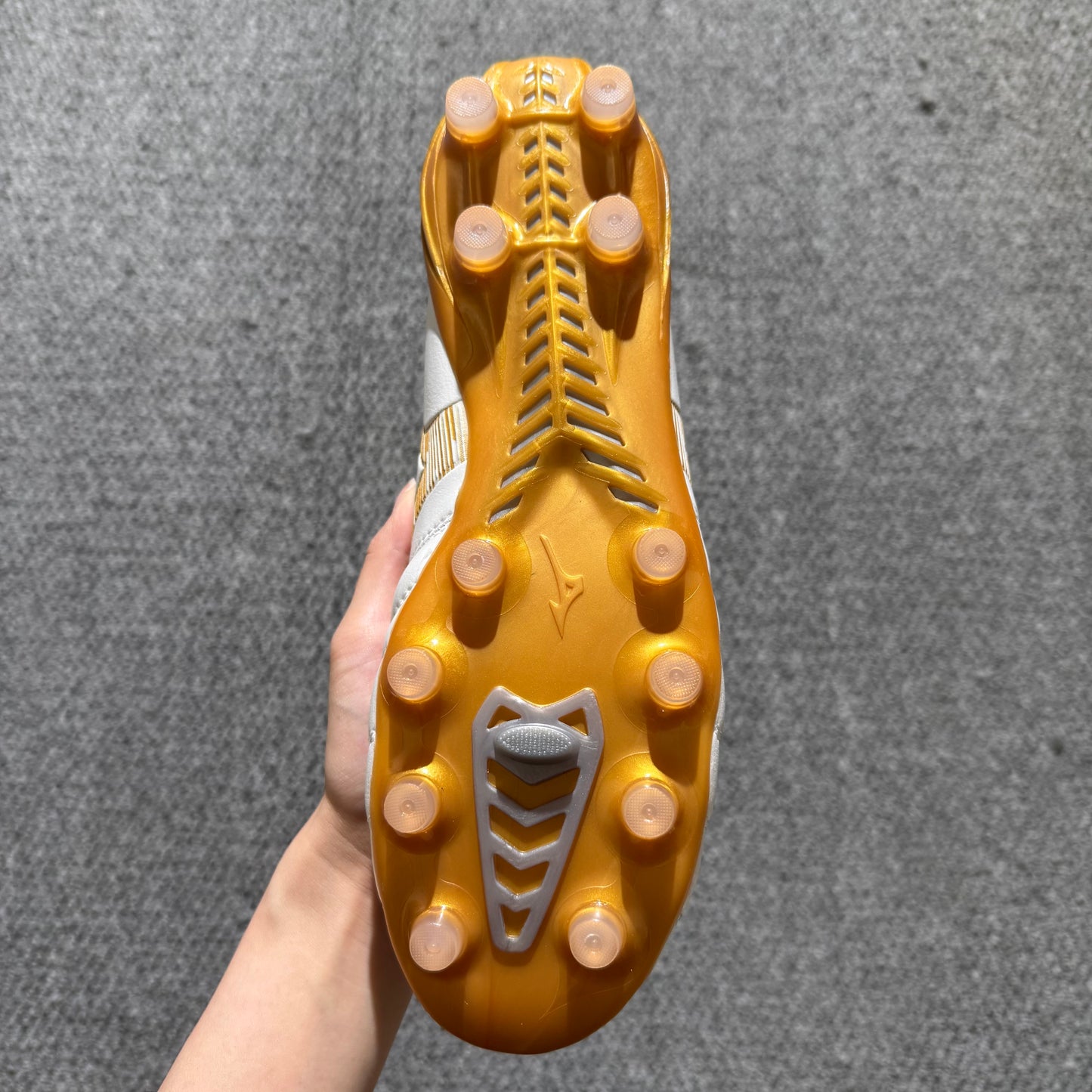 Mizuno Morelia Neo