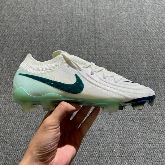 Nike Phantom Luna Elite FG